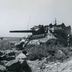 During the Allied invasion of southern France, tank destroyers waste no time (…)