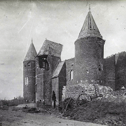 BDIC_VAL_430_203 Château des templiers Verpillières mai 1917