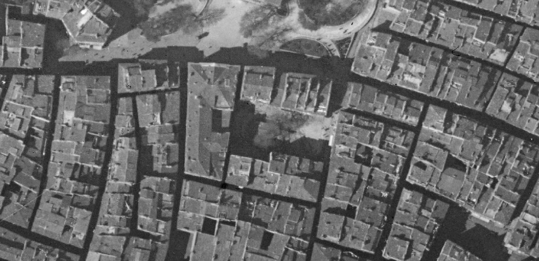 Place du petit Mazeau vue aérienne verticale IGN 1924 