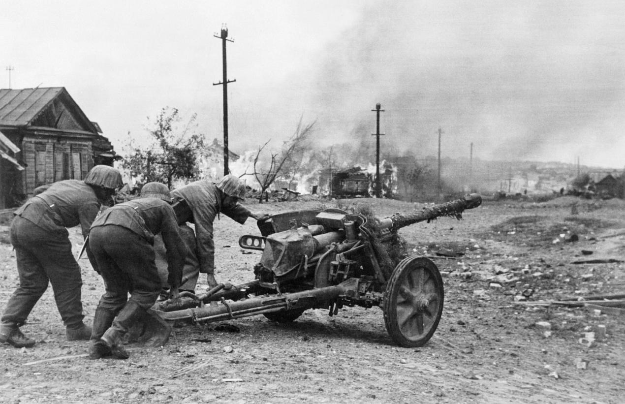 German infantry prepare a 50mm PAK 3A anti-tank gun for action on the outskirts of Stalingrad