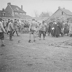 Débris de zeppelin abattu à Compiègne - 1917. ECPAD