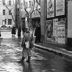 Place Villeneuve (à côté de l'Hôtel de ville Marseille) 1942