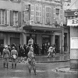 rue Bonneterie vue de la place Victor Gelu 1943 Januar