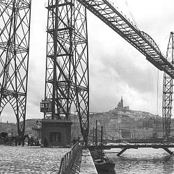 Marseille, au premier plan la pile Nord du pont transbordeur 1914