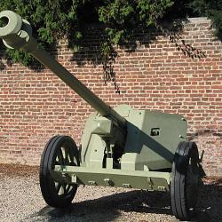 German_PaK_40_75mm_anti-tank_gun_in_Burdinne.jpg