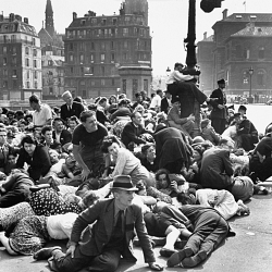 Liberation de Paris Pont d'Arcol Frank Scherschel 1944-09