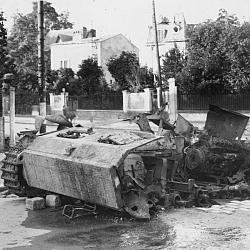 Canon d'assaut allemand (Sturmgeschütz III Ausführung G) détruit à (…)