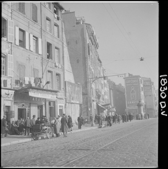 Bar, rendez-vous des pêcheurs du vieux port
