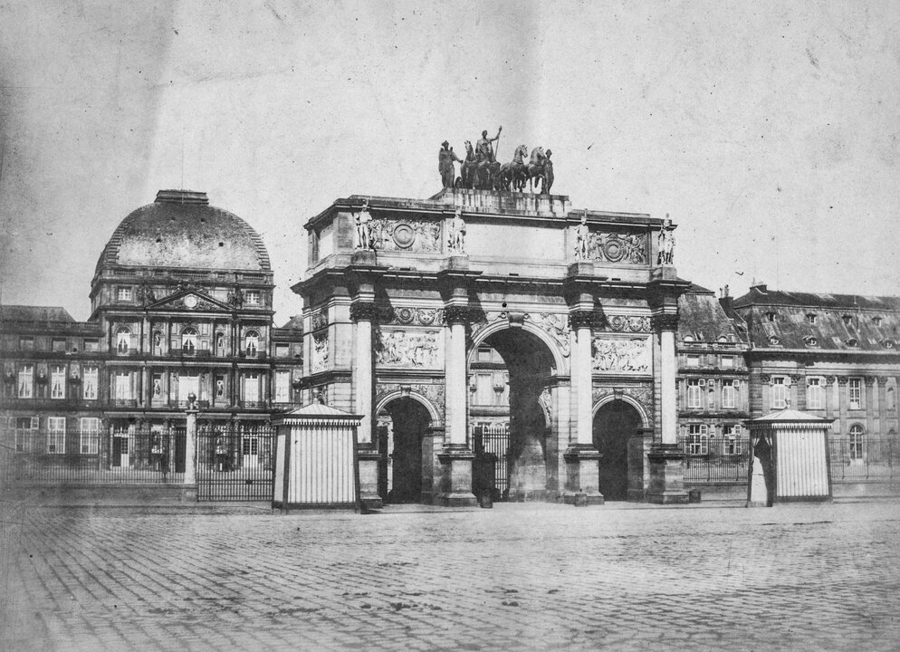 [Arc de Triomphe du Carrousel et les Tuileries] about 1853